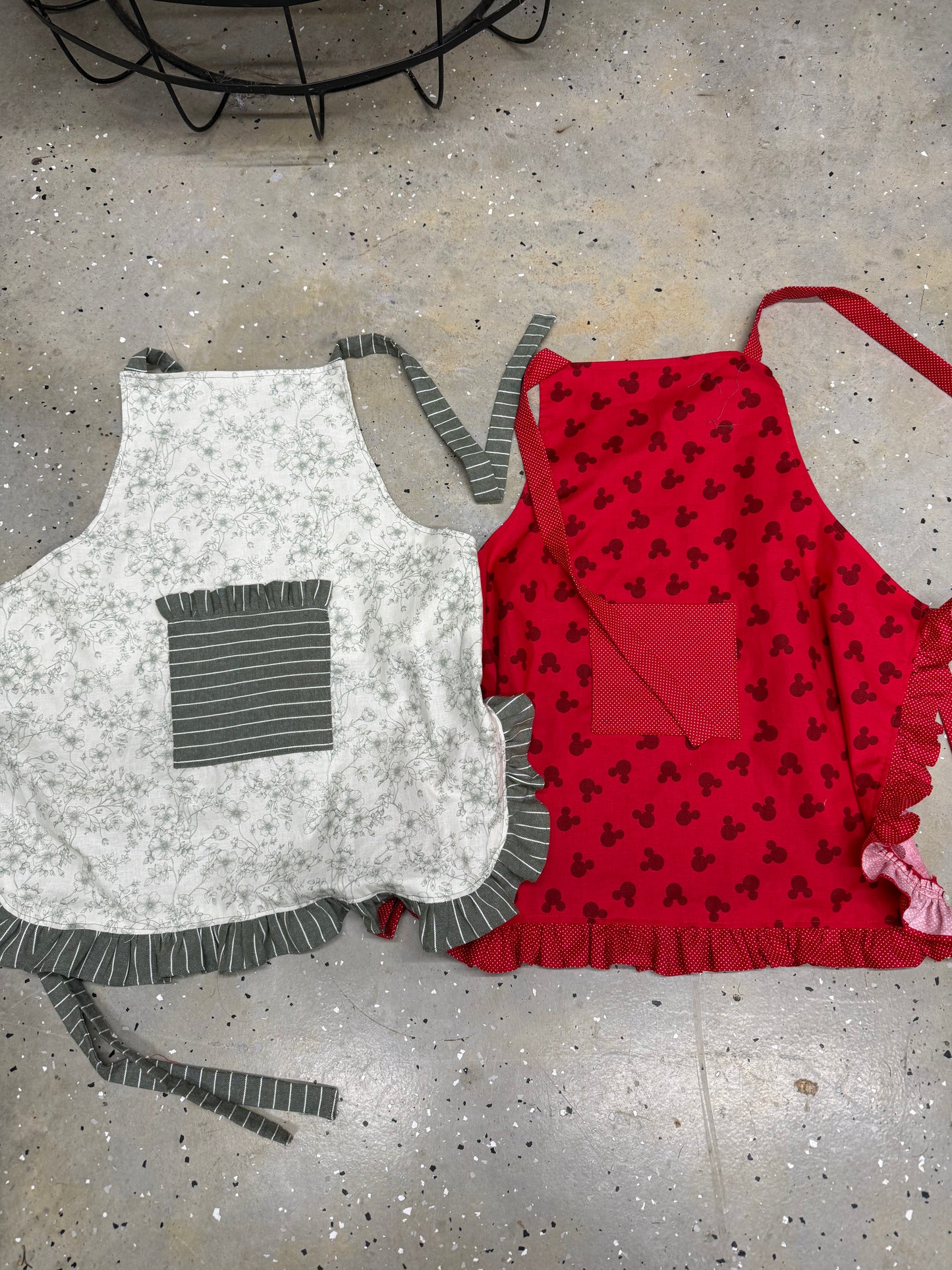 Kay’s Adult Aprons