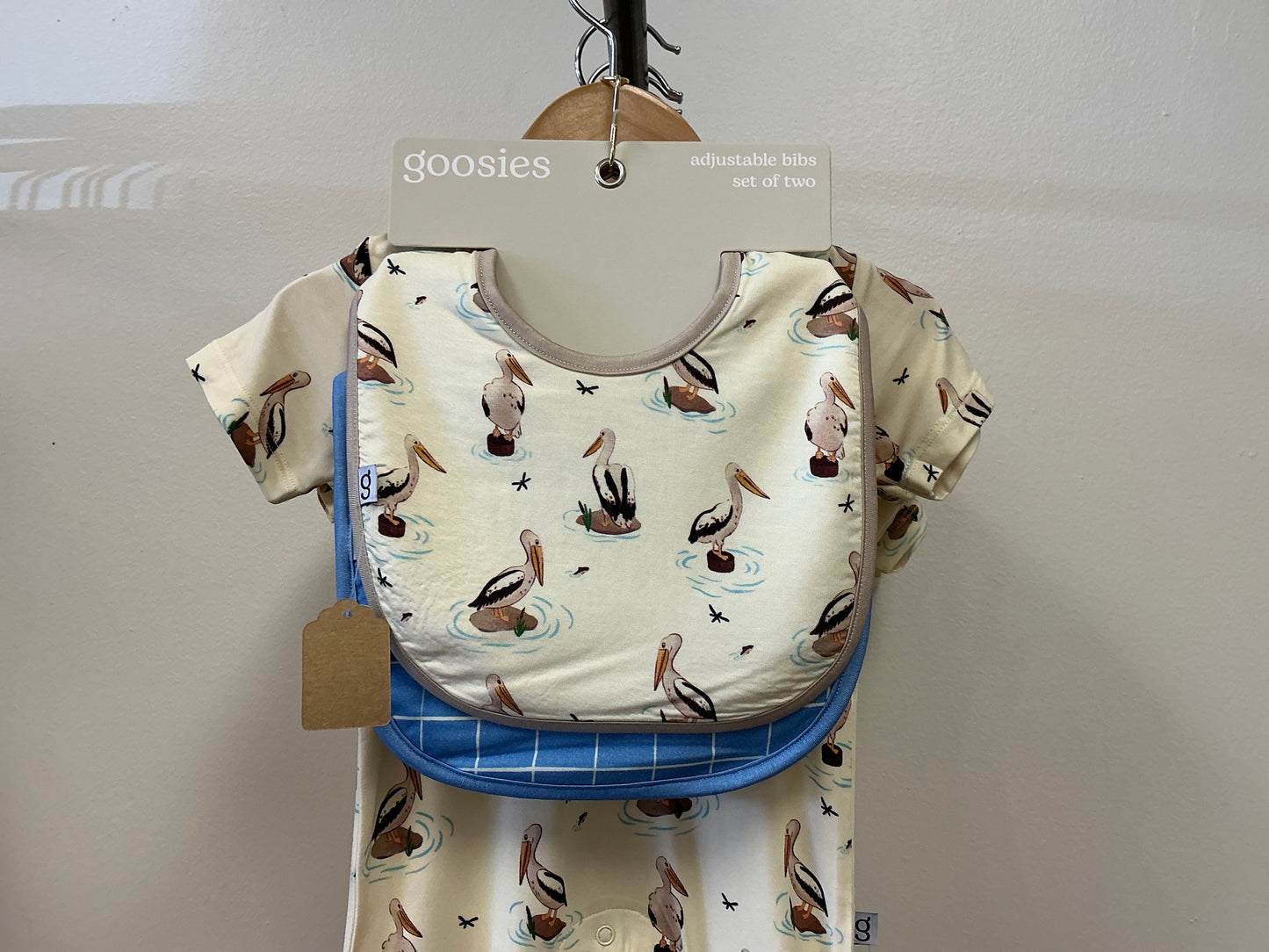 Pelicans Bib Set of 2 (New)