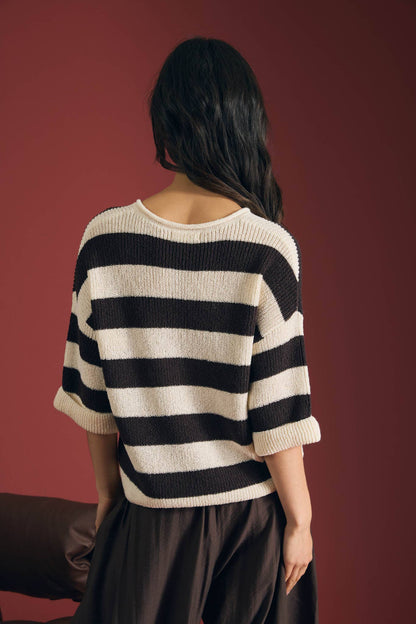 WIDE STRIPE RAW SPLIT TOP