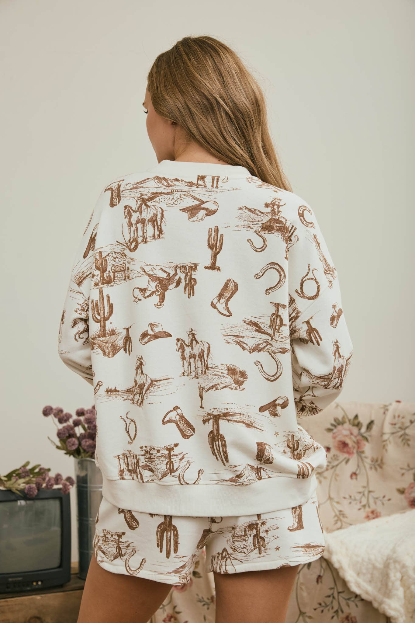 WESTERN CREW NECK LONG SLEEVE KNIT TOP