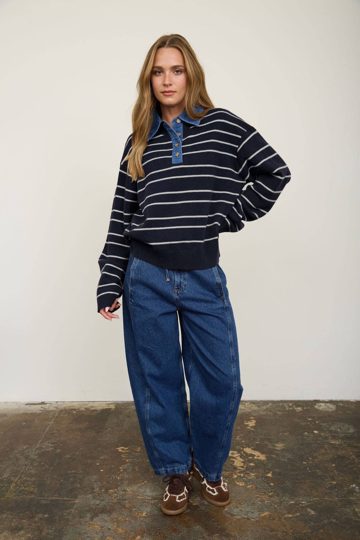 COLLAR STRIPED SWEATER