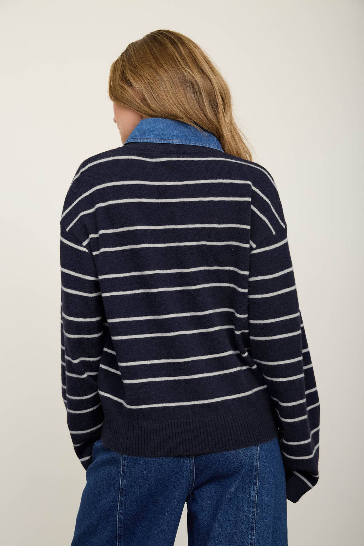 COLLAR STRIPED SWEATER
