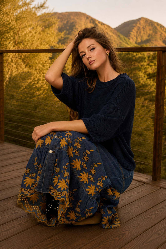 CREW NECK DROP SHOULDER RAW EDGE KNIT TOP
