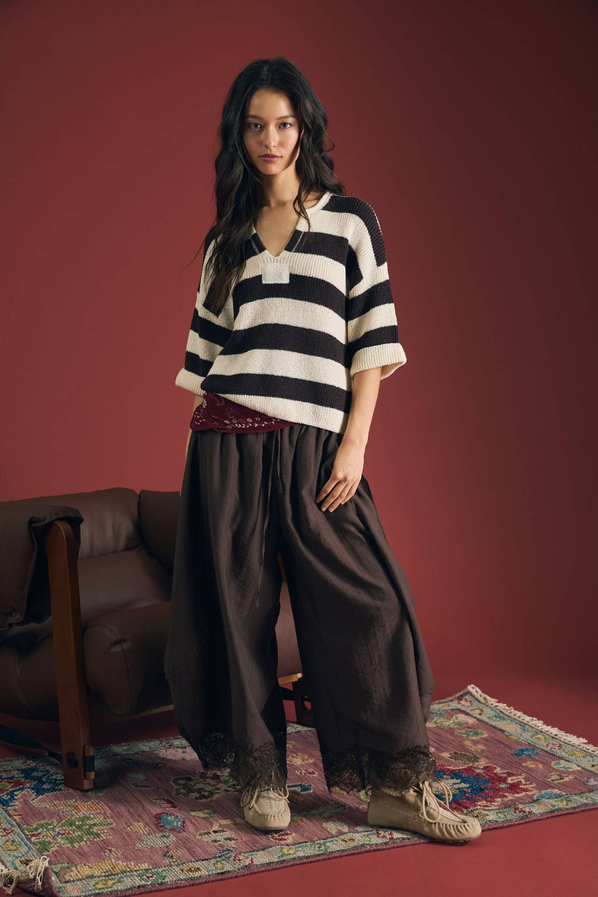WIDE STRIPE RAW SPLIT TOP