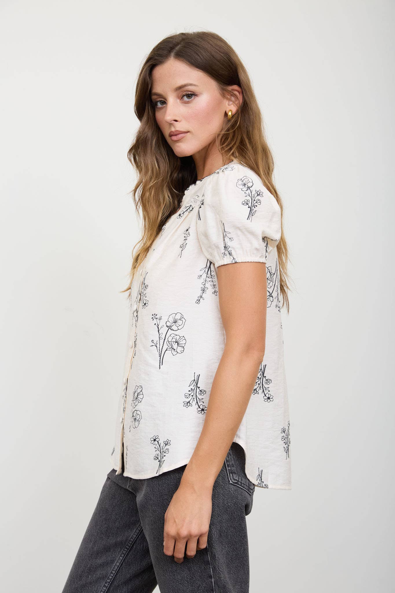 FLORAL LINE PRINT SPLIT NECK BUTTON DOWN LINEN TOP